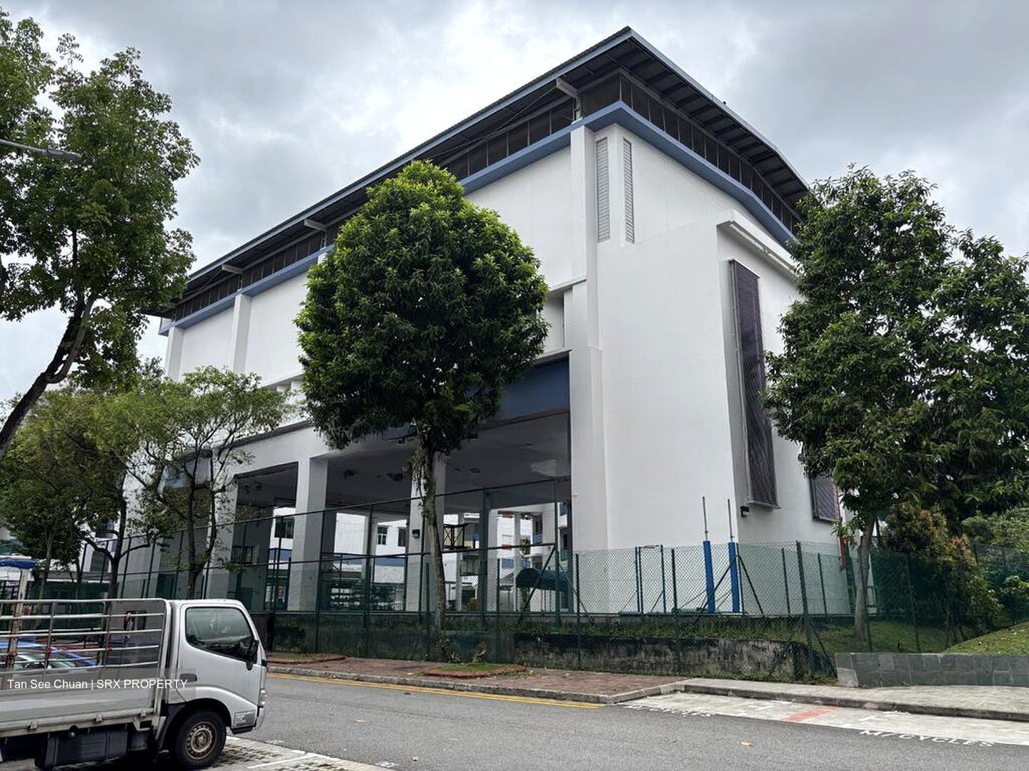 247 HOUGANG AVENUE 3 (D19), Shop House #498444791